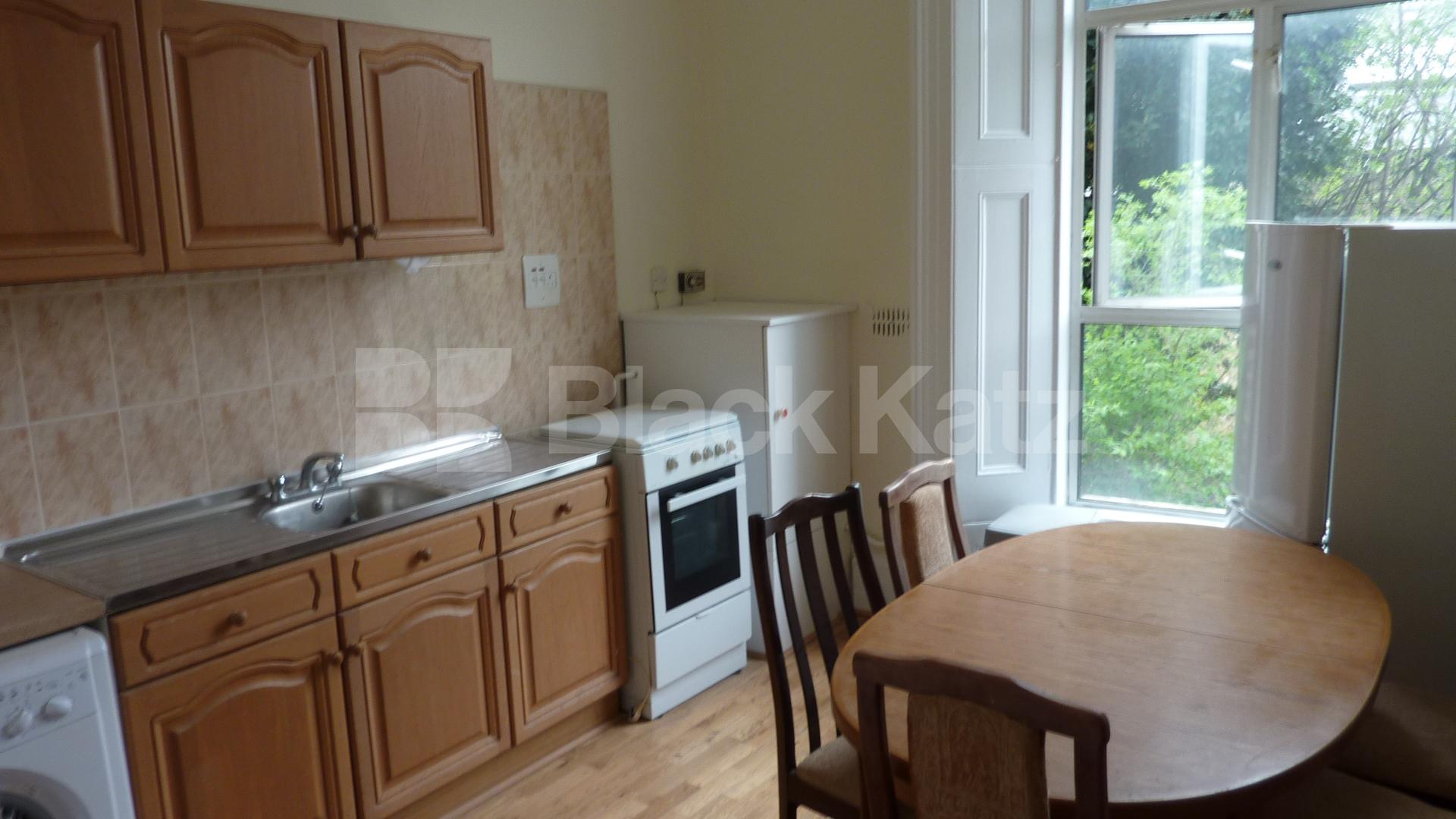 			CAMDEN SQUARE!!, 1 Bedroom, 1 bath, 1 reception Flat			 North Villas, CAMDEN SQUARE